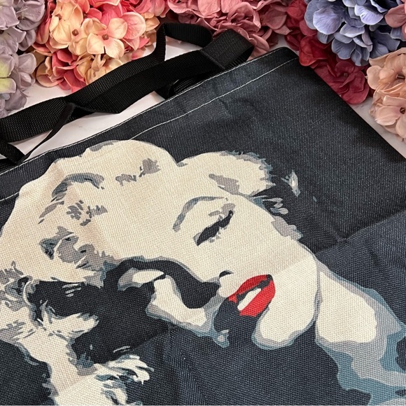 Eco-Friendly Iconic Marilyn Monroe Movie Star Folding Tote Bag - Picture 8 of 14